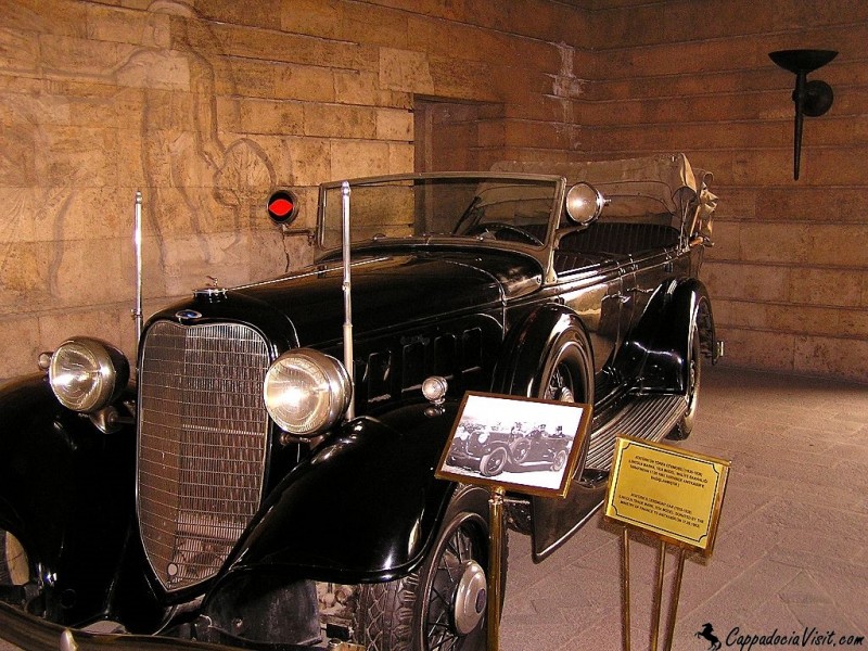 Одна из машин на которых ездил Ататюрк