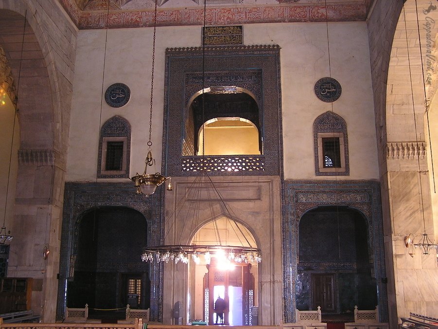 Интерьер Зеленой мечети в Бурсе